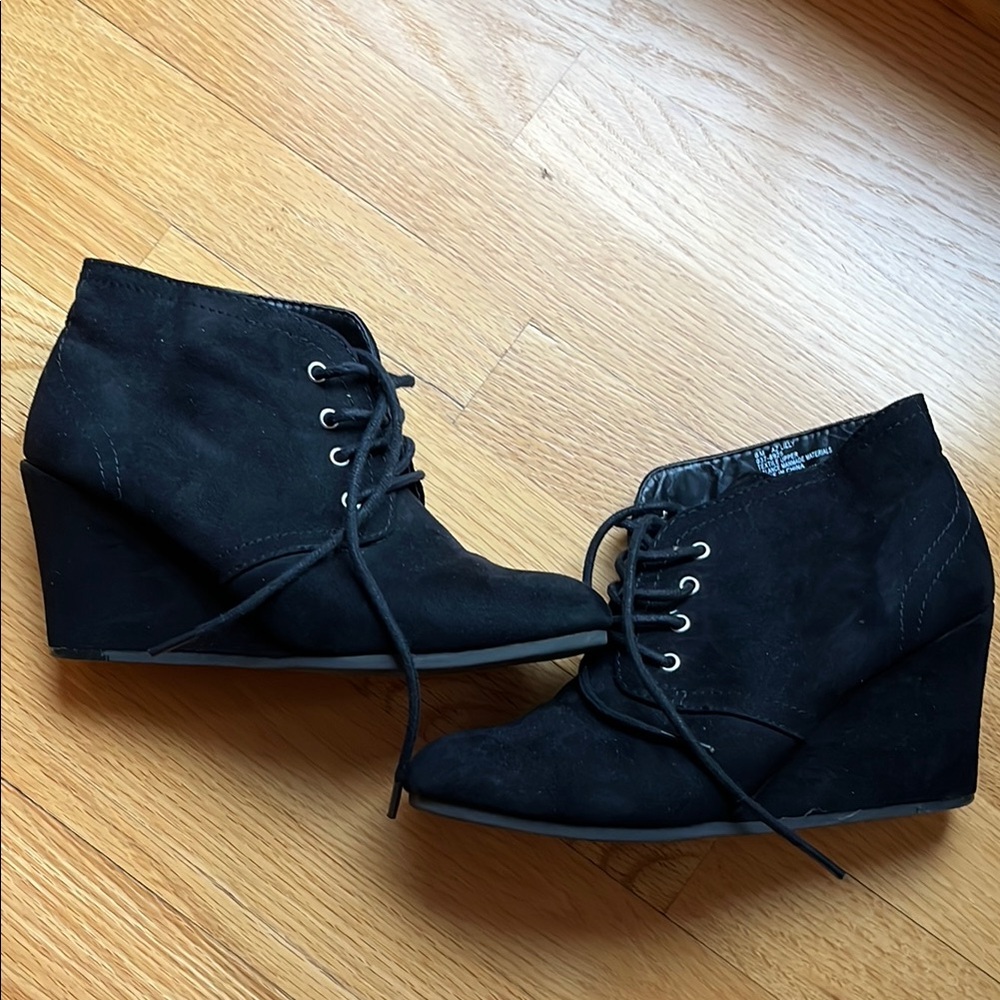 Az Lilly Black Suede Wedge Ankle Boots